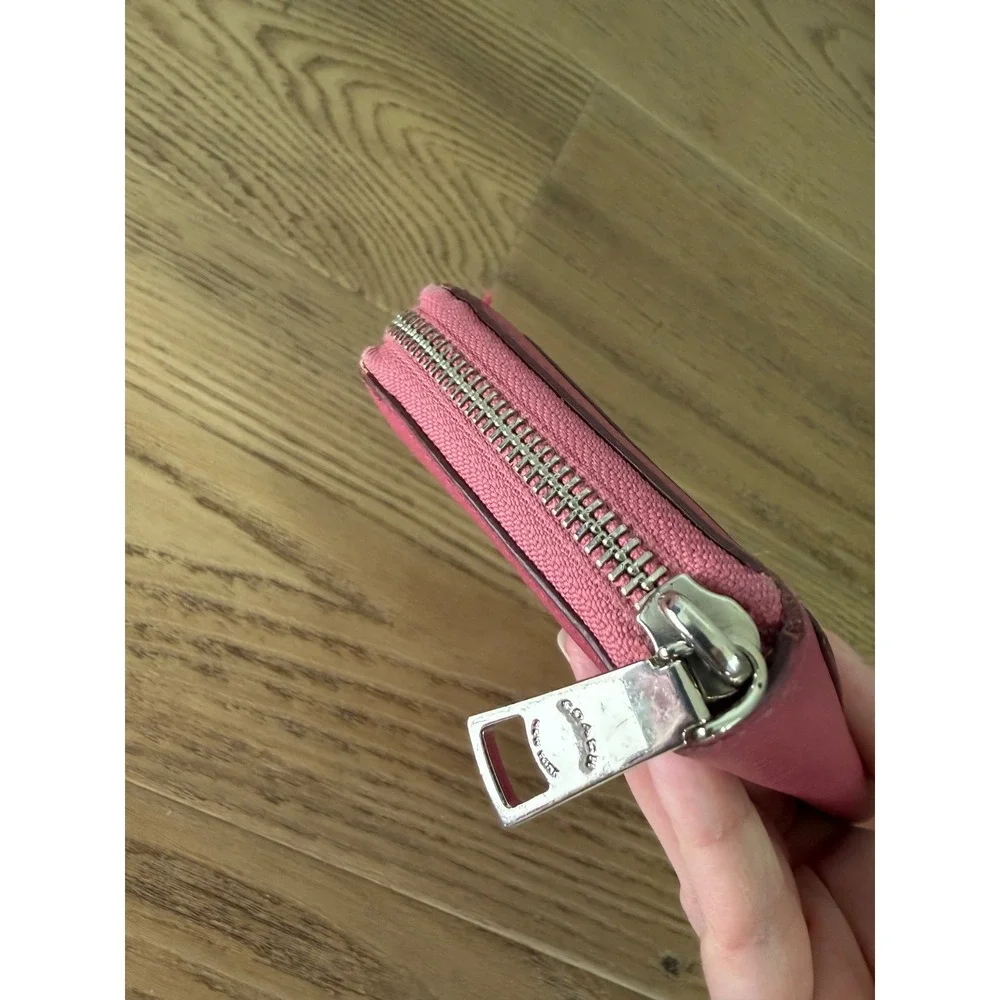 Coach Accordion Zip Leather Wallet Barbiecore Glam Womens OS Pink Dollcore Y2K